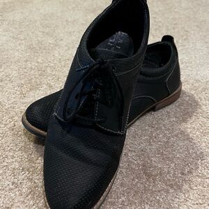Elegant Black Derby Shoes for Men